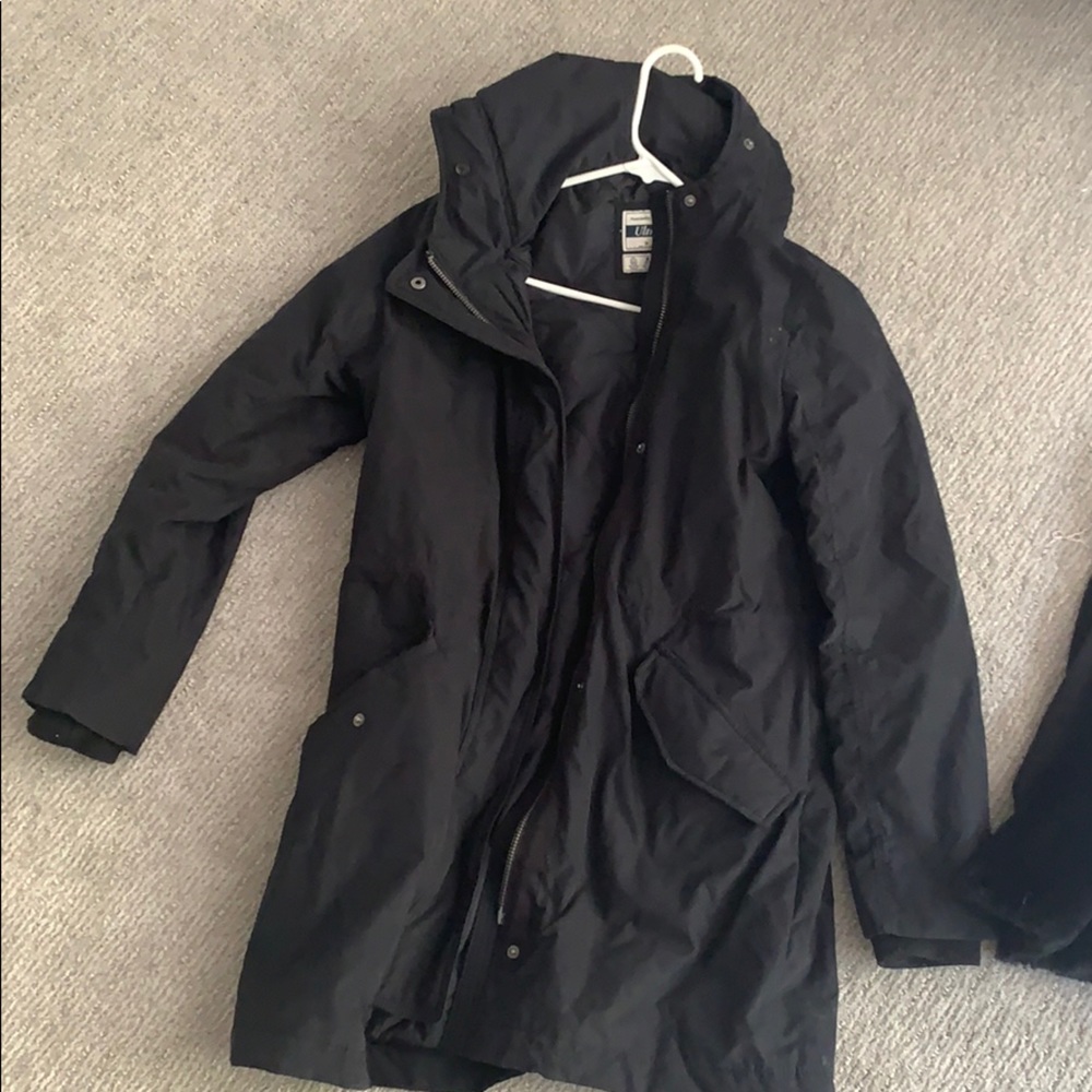 Abercrombie Women’s Coat with removable liner.